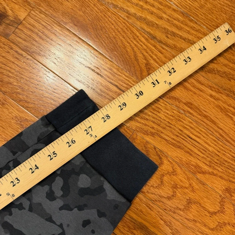 Nike Sportswear Tech Fleece Jogger Pants Mens 2XL Gray Camo Camo 28